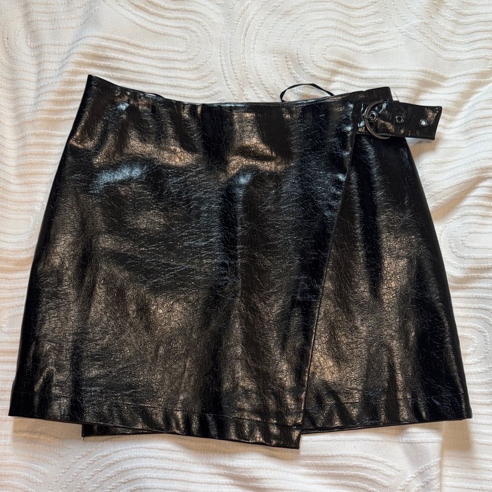 Avec Les Filles Shiny Black Mini Skirt